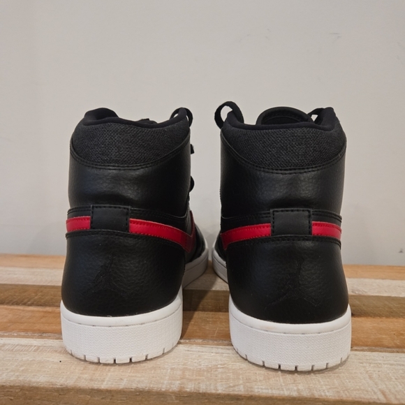 Nike Air Jordan 1 Retro High 'Rare Air' Men's 'Bred' Black Red Colorway - Picture 7 of 12